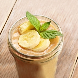 SHOTT Banana Milkshake Recipe with Good Food Warehouse. Best SHOTT Beverages Syrup Wholesaler Australia.