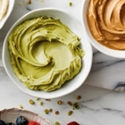 Bakels pistachio drizzle soft serve topping creamy pistachio drizzle