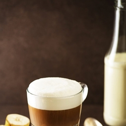 SHOTT Banana Cappuccino Recipe with Good Food Warehouse. Best SHOTT Beverages Syrup Wholesaler Australia.