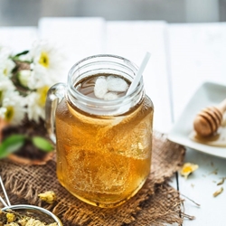 SHOTT Black Tea & Manuka Honey Soda Recipe with Good Food Warehouse. Best SHOTT Beverages Syrup Wholesaler Australia.