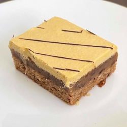 Pre cut Banoffee Cake Slab Tray